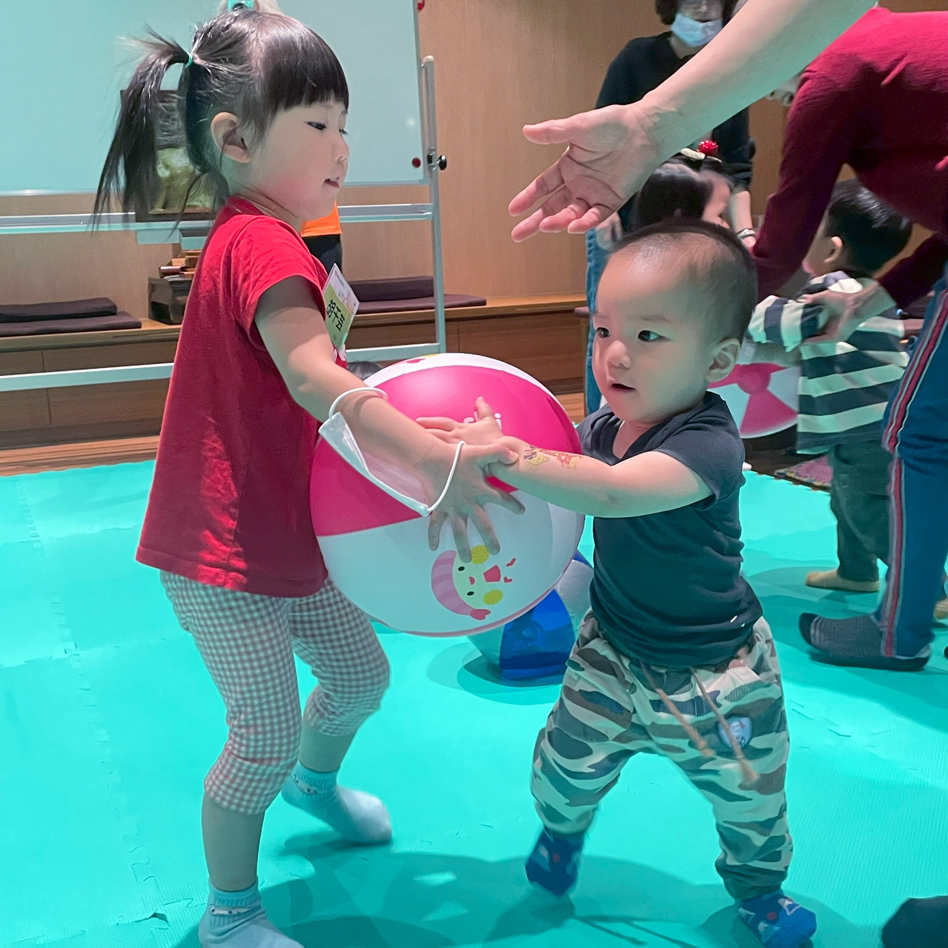 LINE_ALBUM_20250328 海灘球遊戲  徐惠芬老師_250331_52_0.jpg