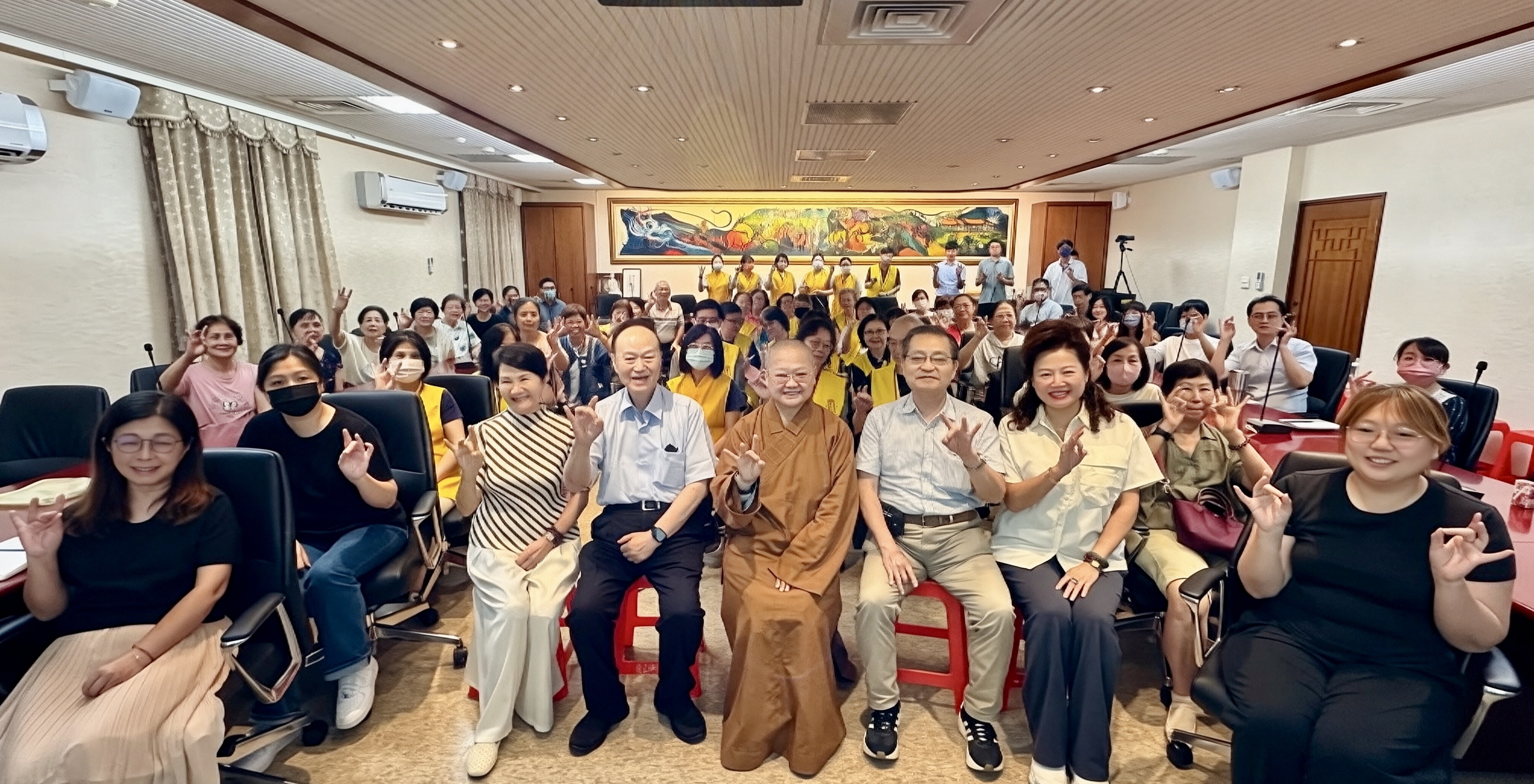 8BE757FF-6CF8-4C35-B263-F14CEABF6F56.jpg