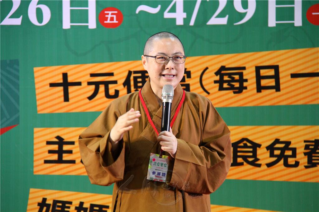 普賢寺監寺覺輝法師表示，期望透過雲水浴佛，淨化身心。 .jpg