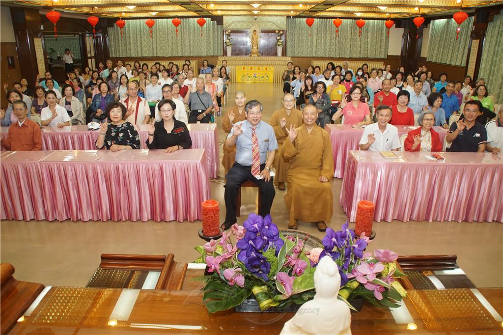 講座圓滿，大合照.jpg