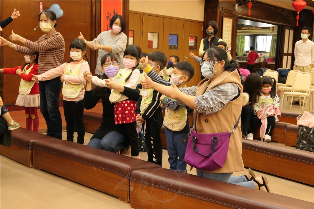 祖孫、親子，乃至全家福共學一堂.jpg
