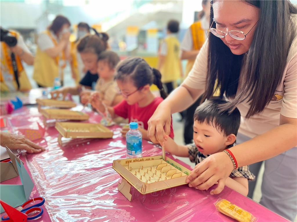 「親子同玩、吉祥兔U」三好彈珠台促進親子共遊的樂趣。.jpg