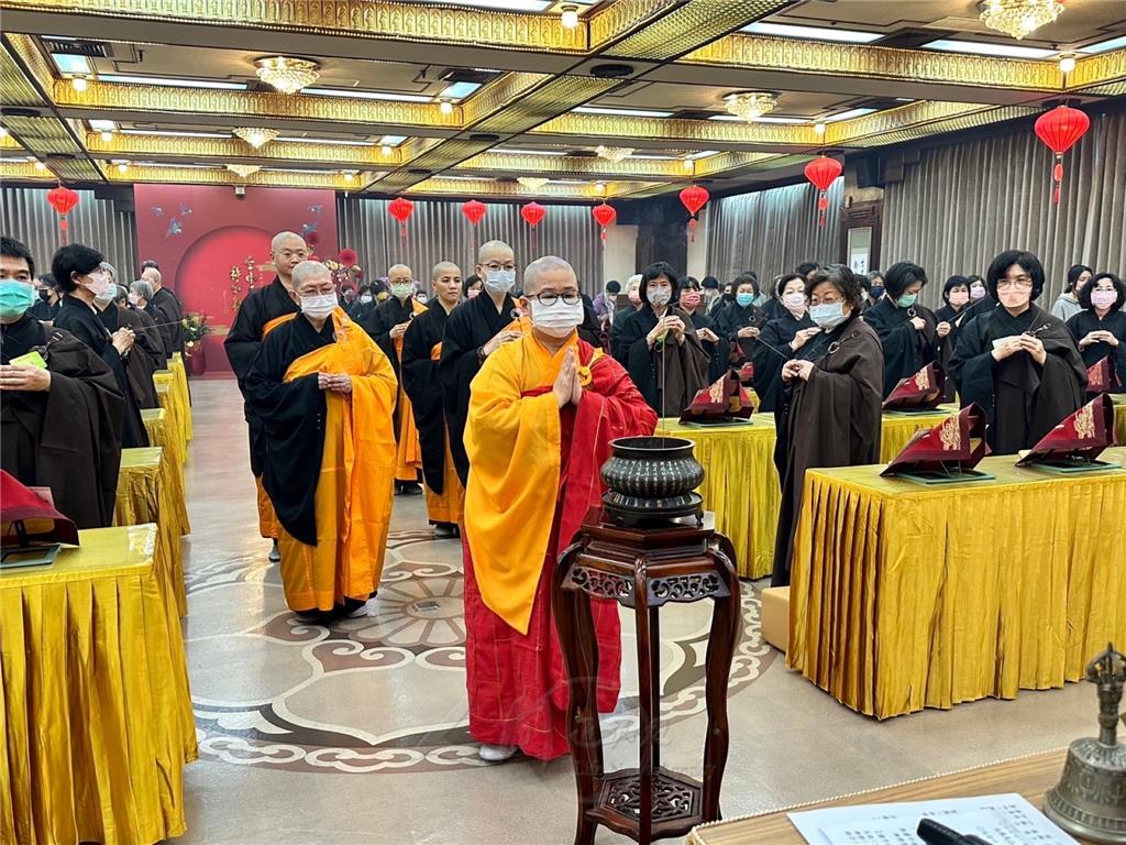 春節禮千佛法會，知貫法師主法。.jpg