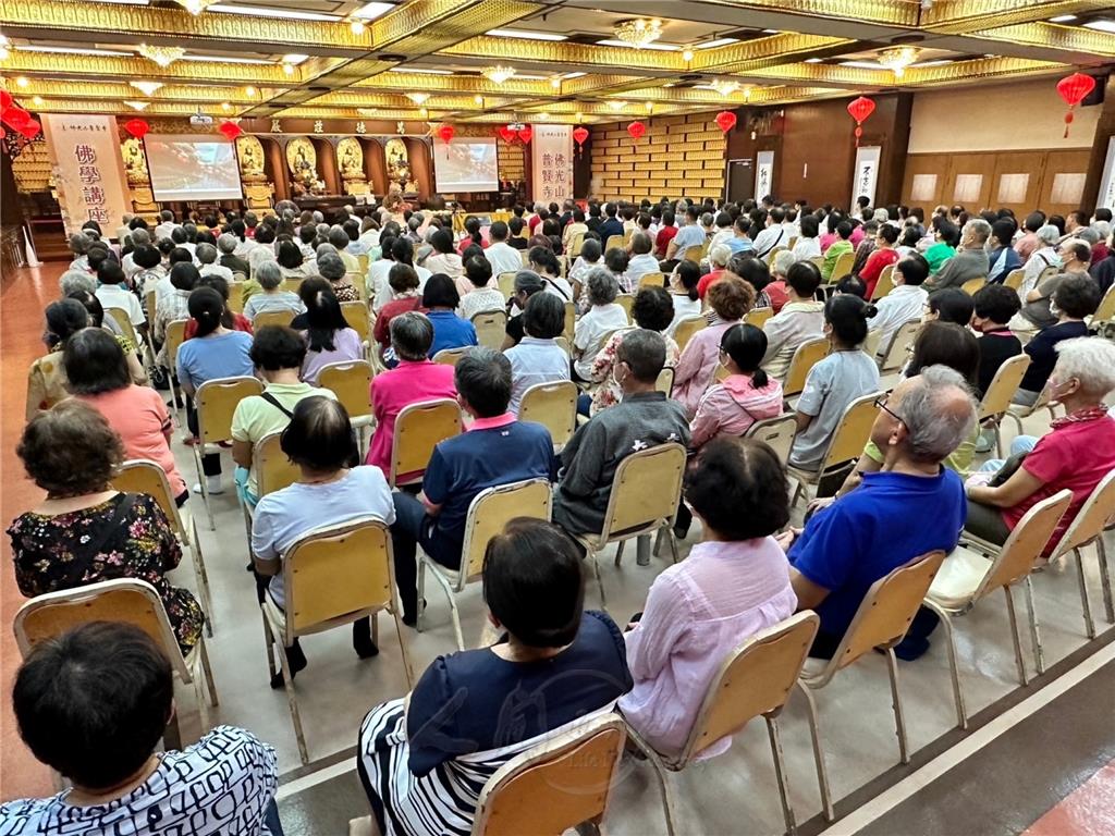 逾400位信眾，領受人間音緣的法義.jpg