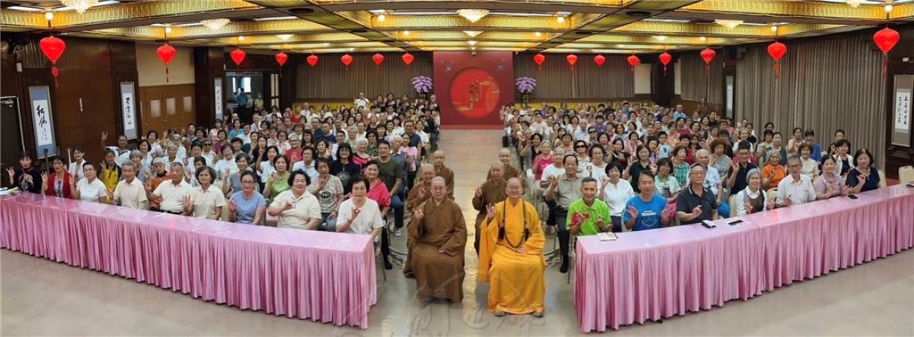 佛光山普賢寺7月14日舉辦人間佛教系列講座，禮請佛光山佛陀紀念館館長如常法師，以「法華經的圖像與修持」