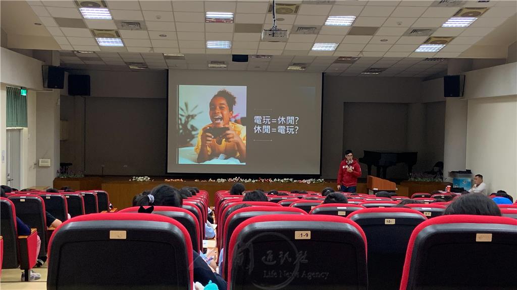 高市信義國小生命教育講座　走出電玩虛幻重回真實世界12/20