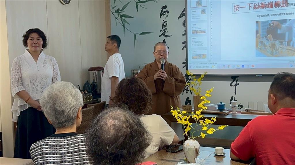 跳脫傳統框架　試管泡茶開啟不一樣茶新知8/1