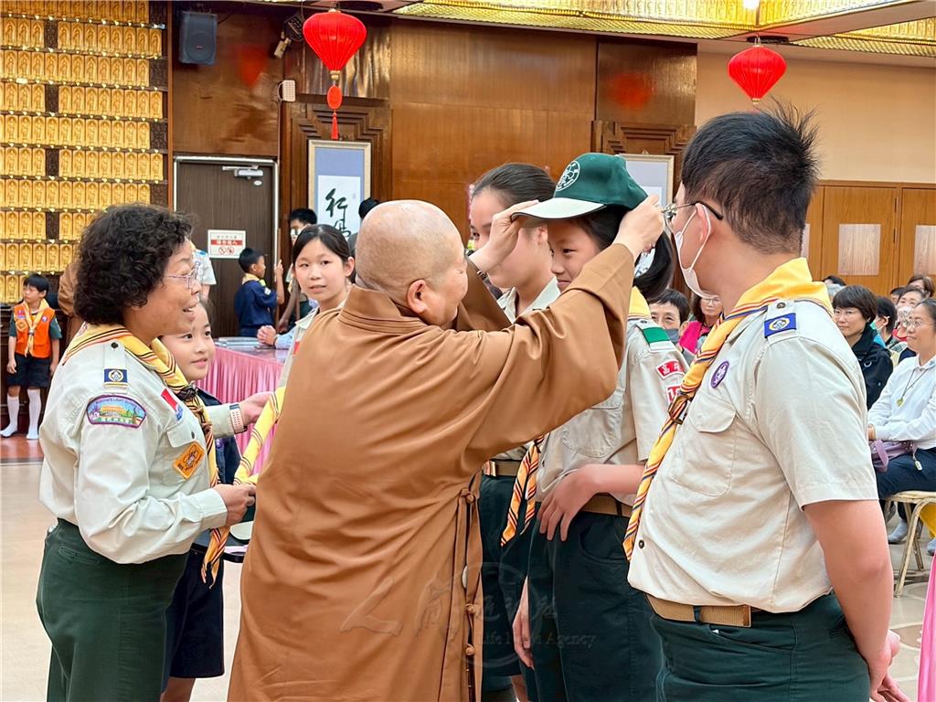 普賢佛光童軍團入團升團授銜　用慈悲與愛持續成長與傳承12/14