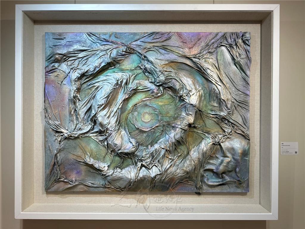葉子瑜布雕作品〈溯象〉。.jpg
