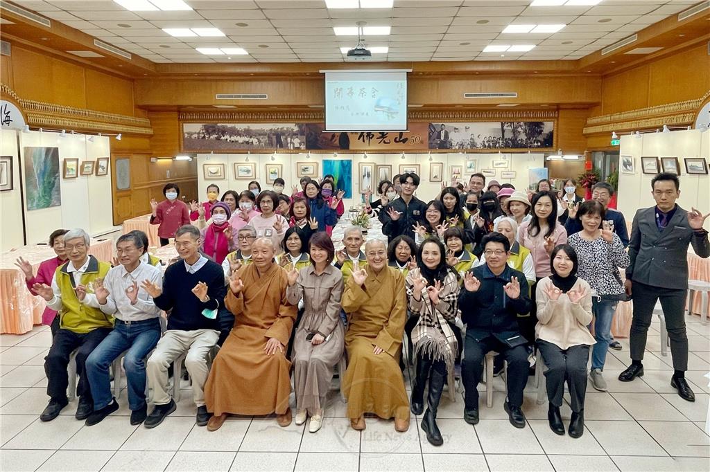 2024.3.9法寶寺「粹華雲千」張雅慧藝術個展開幕茶會-大合照.jpg