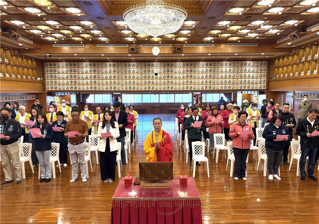 2026.2.4新竹市長高虹安立春法寶寺獻燈為市民祈福
