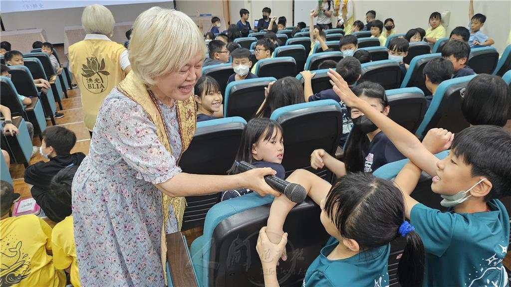 台中市中正國小校園講座　從電玩看正當休閒