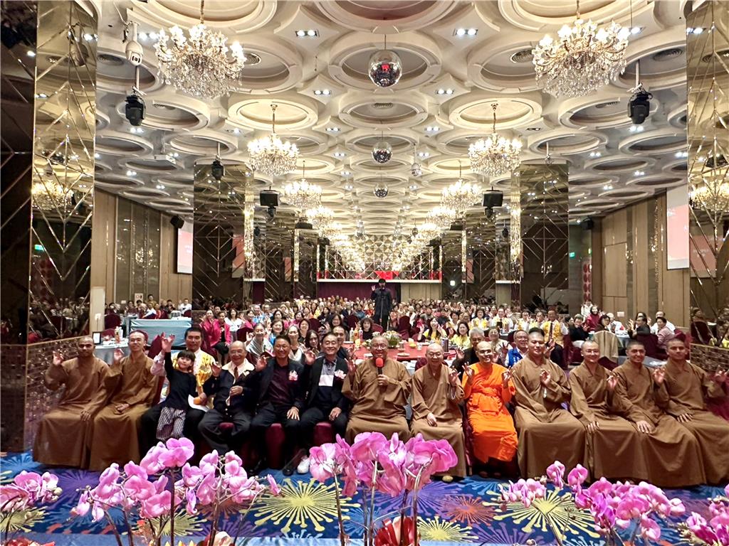 歲末團圓凝聚善念　雲林佛光人祈福迎新年