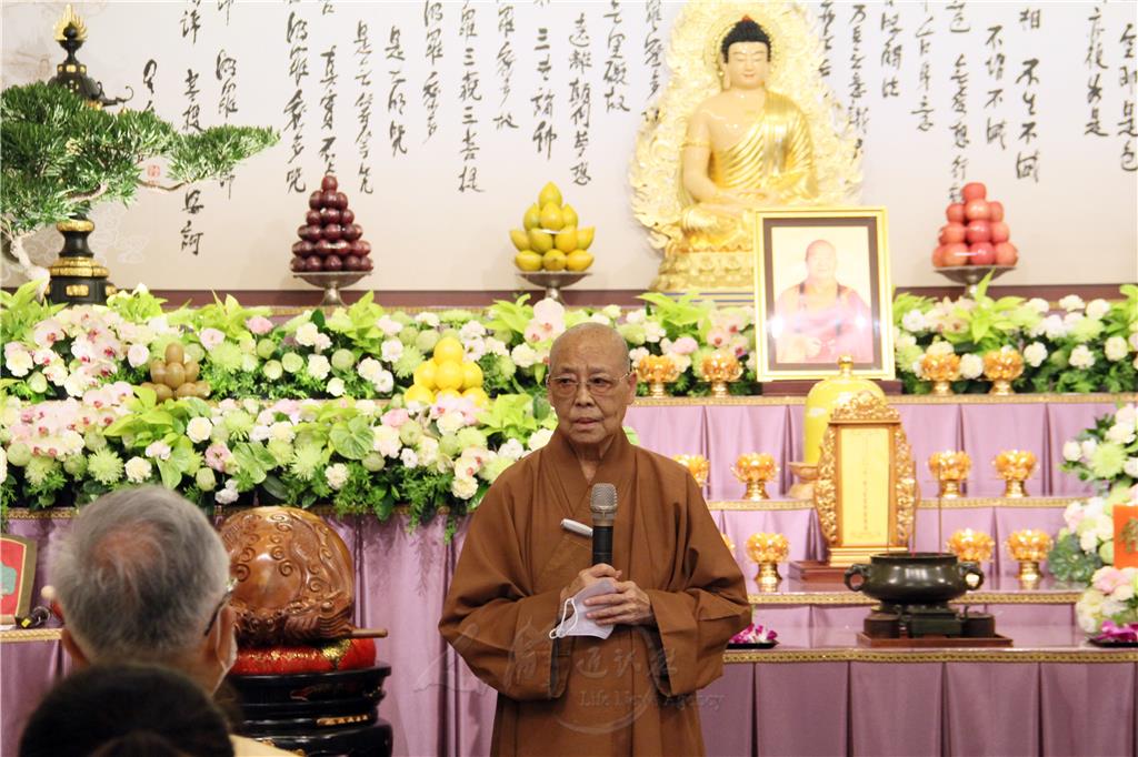 國際佛光會署理會長慈容法師提醒除了緬懷，更應記得並奉行大師給予的佛法。.jpg