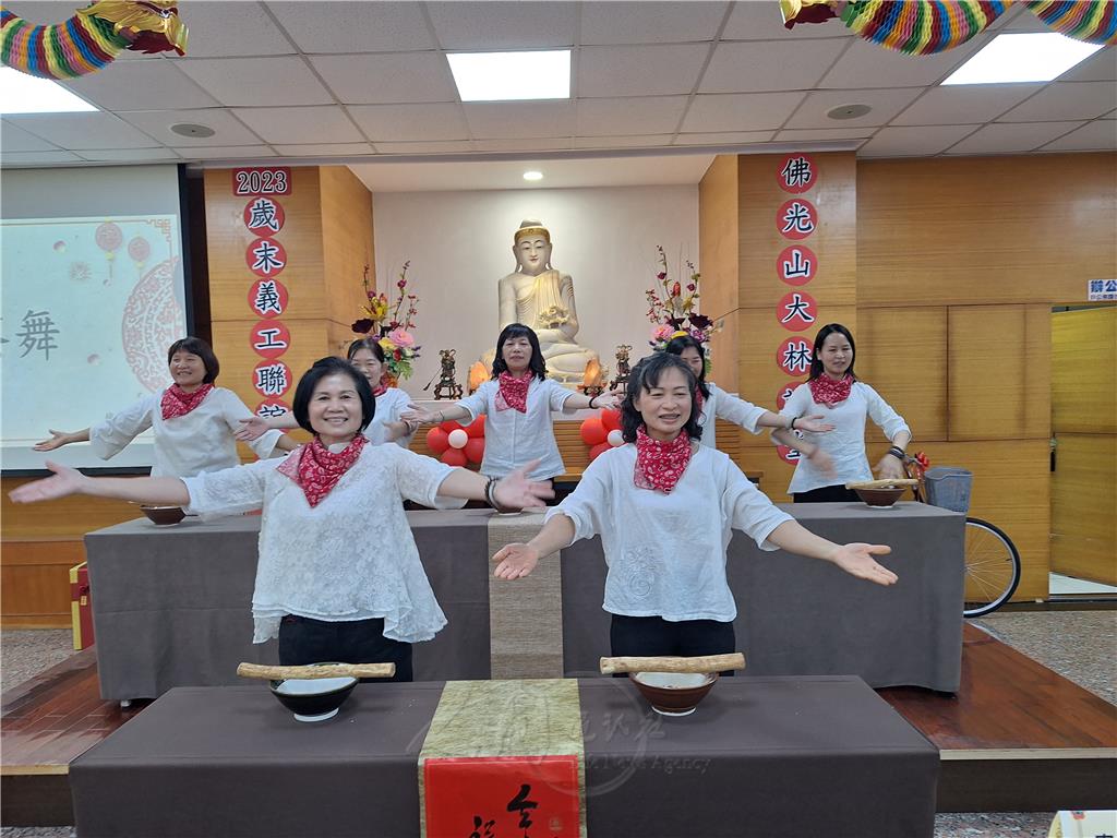 梅山分會的〈擂茶舞〉傳遞早期客家人不畏生活困難，勤奮積極的精神，令人耳目一新。.jpg