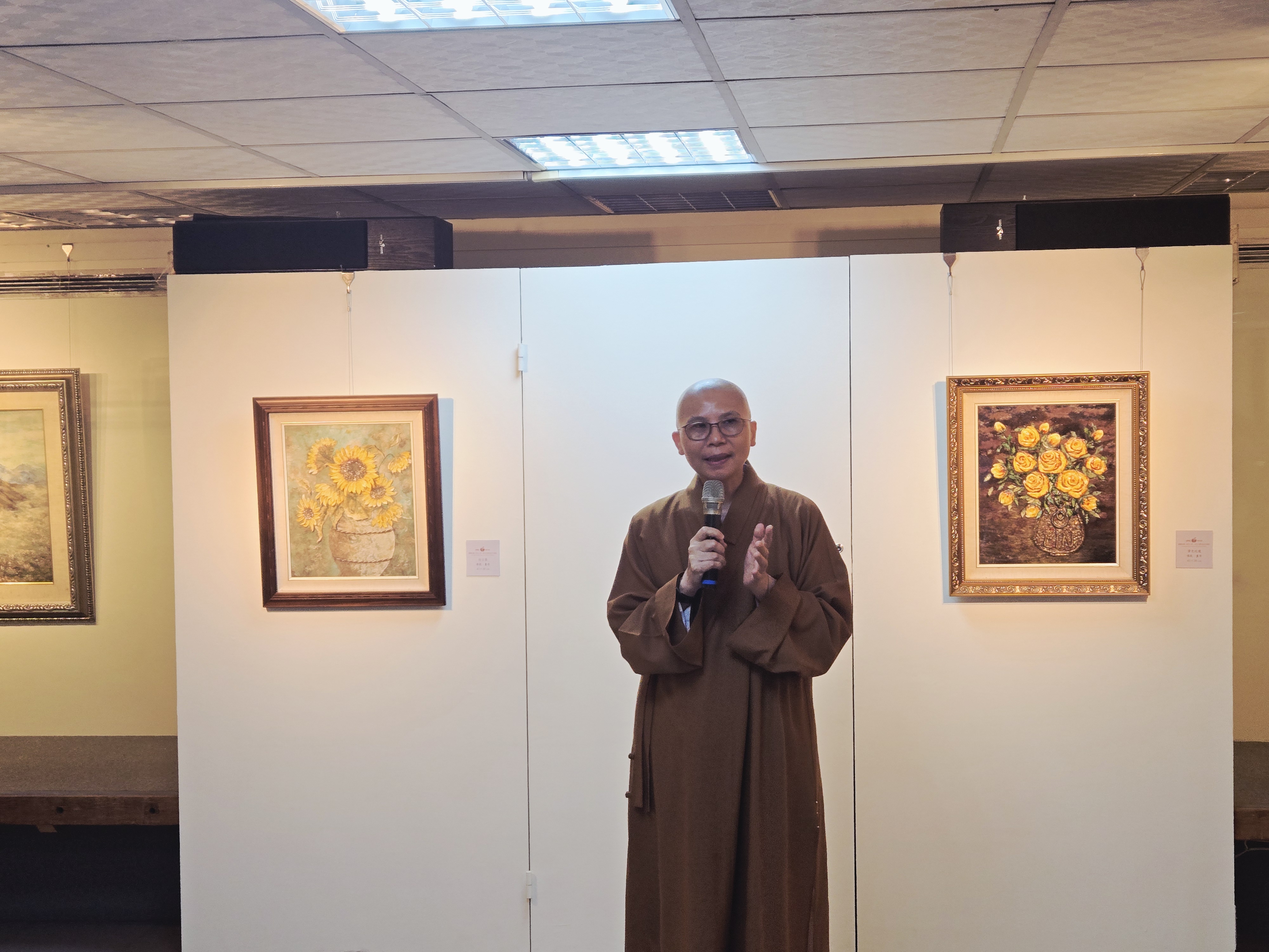 滿滿祝福書車媽媽林素美老師撕畫創作個展開幕