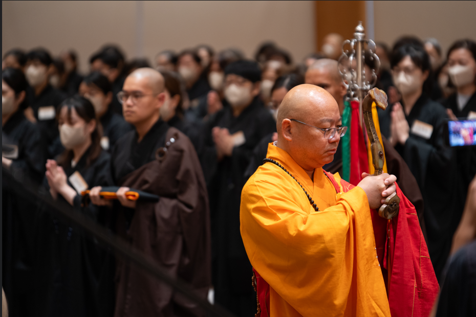 【從學佛到行佛──三百人同受甘露灌頂，旗山三皈五戒典禮感動圓滿】