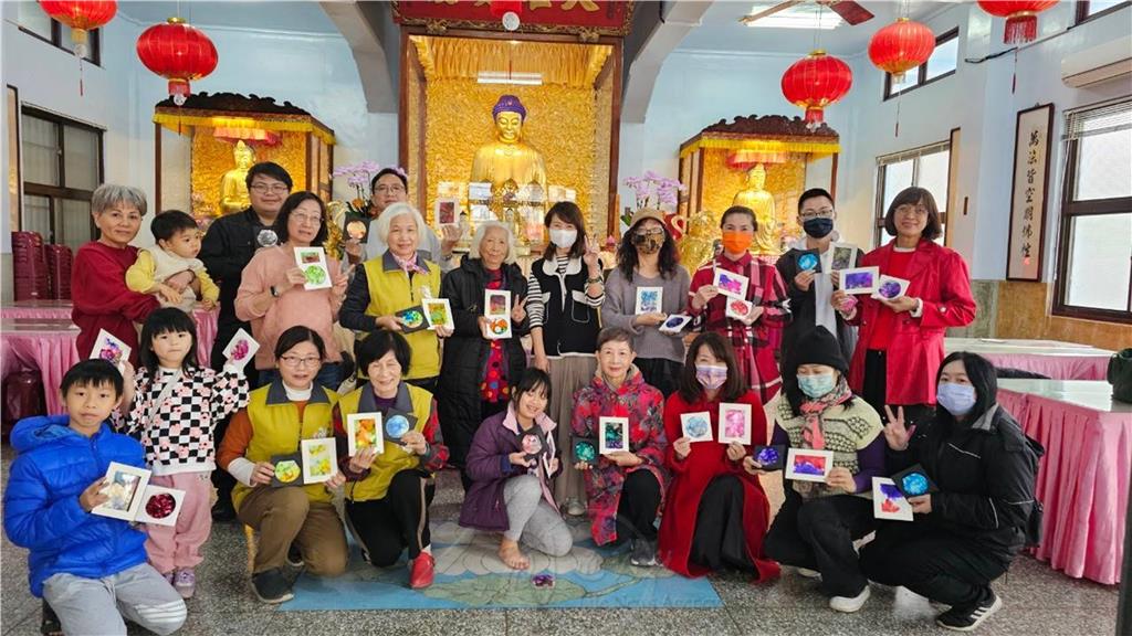 金剛寺大年初一　人潮川流熱滾滾