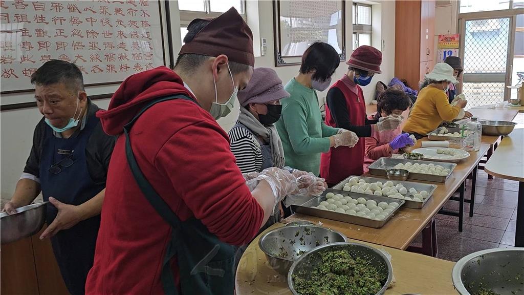 金剛寺召義工做揚州糰子　憶大師恩澤