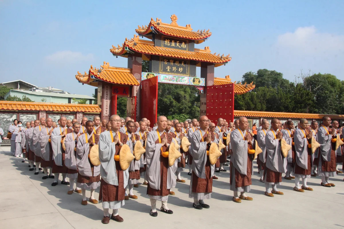 行腳祈福雲嘉地區／一步一願行大林 托缽祈福暖人心