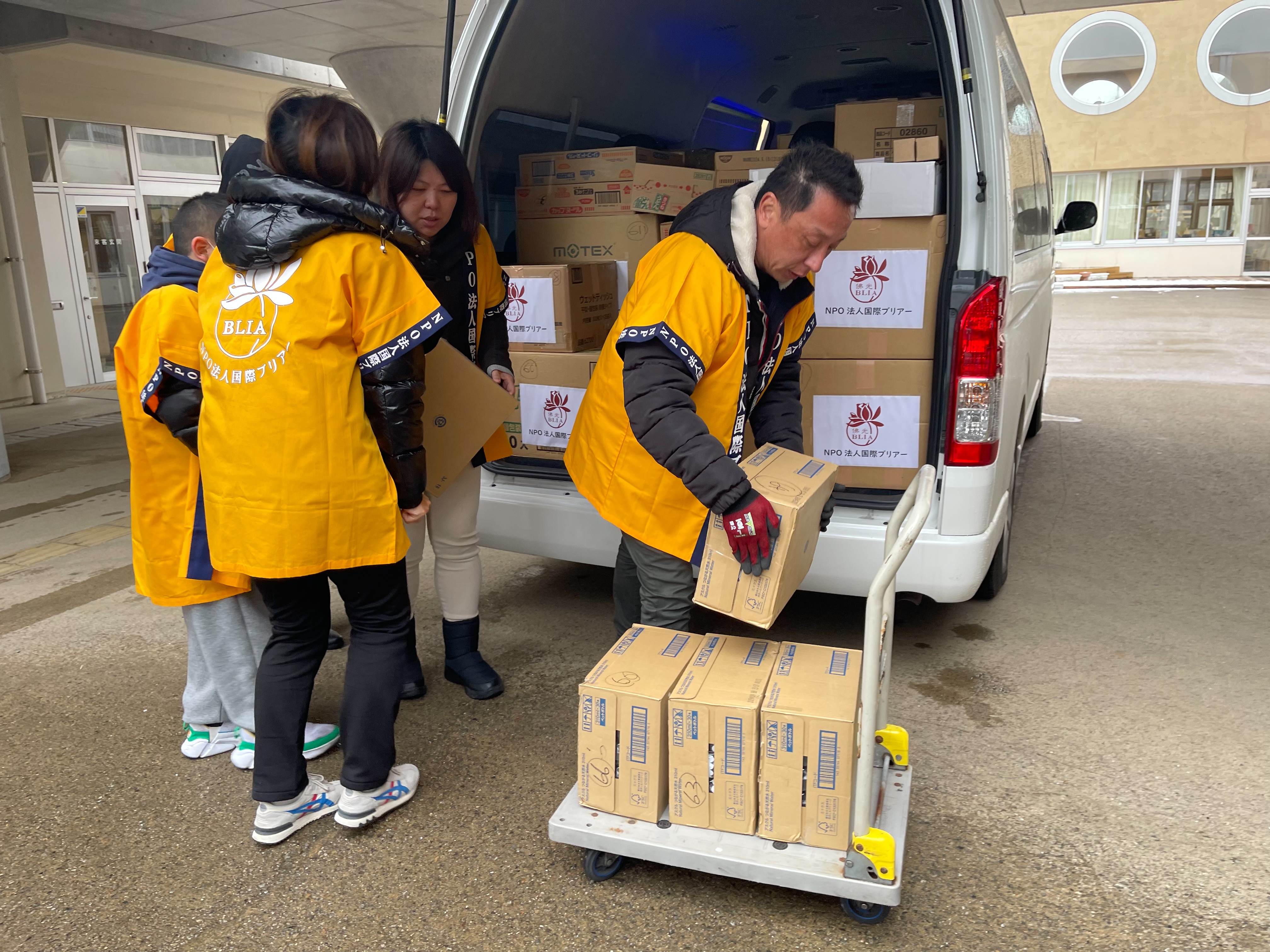 石川震災　大阪人送暖馳援