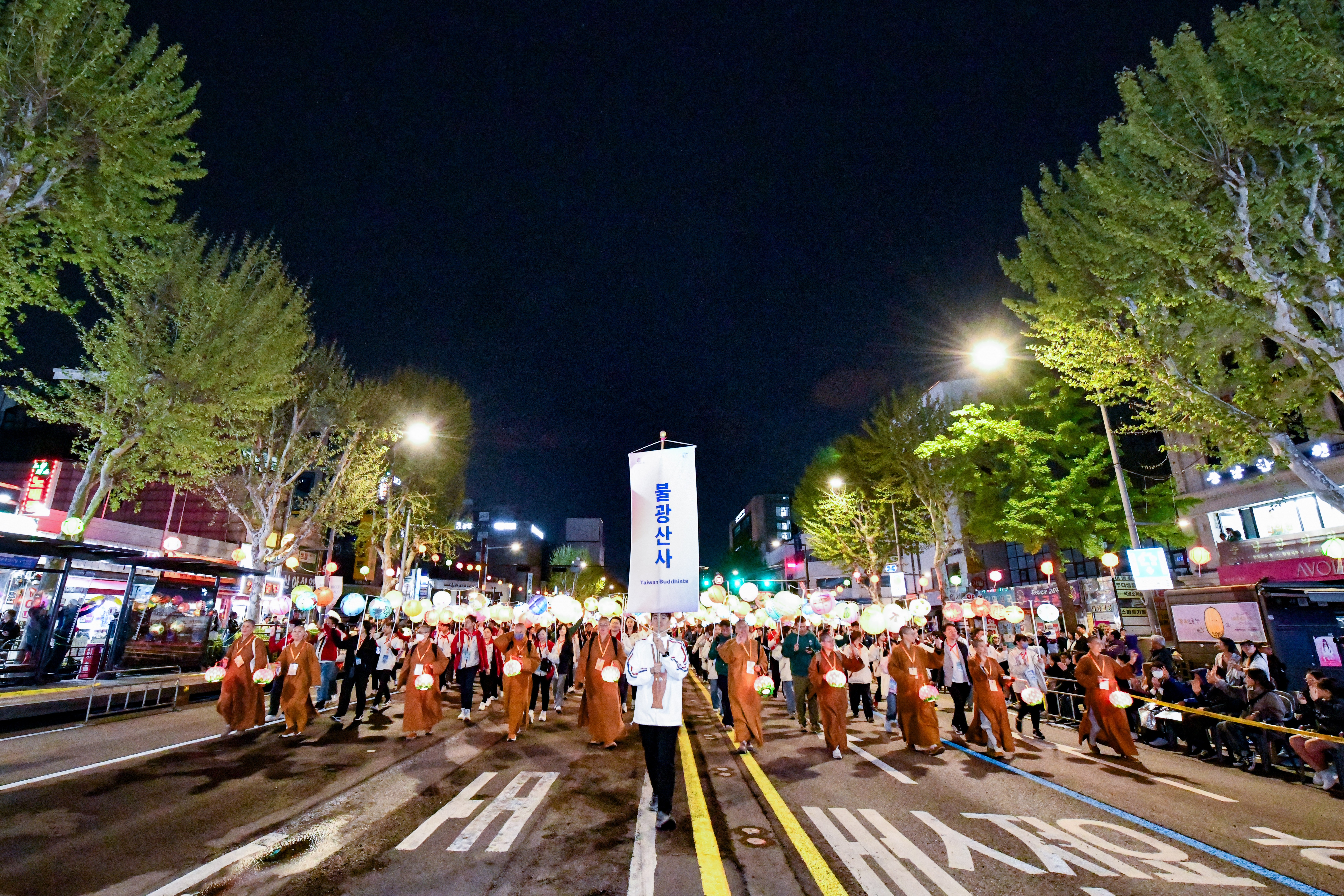 2025亞洲佛光青年聯誼會　燃燈節文化體驗點亮希望