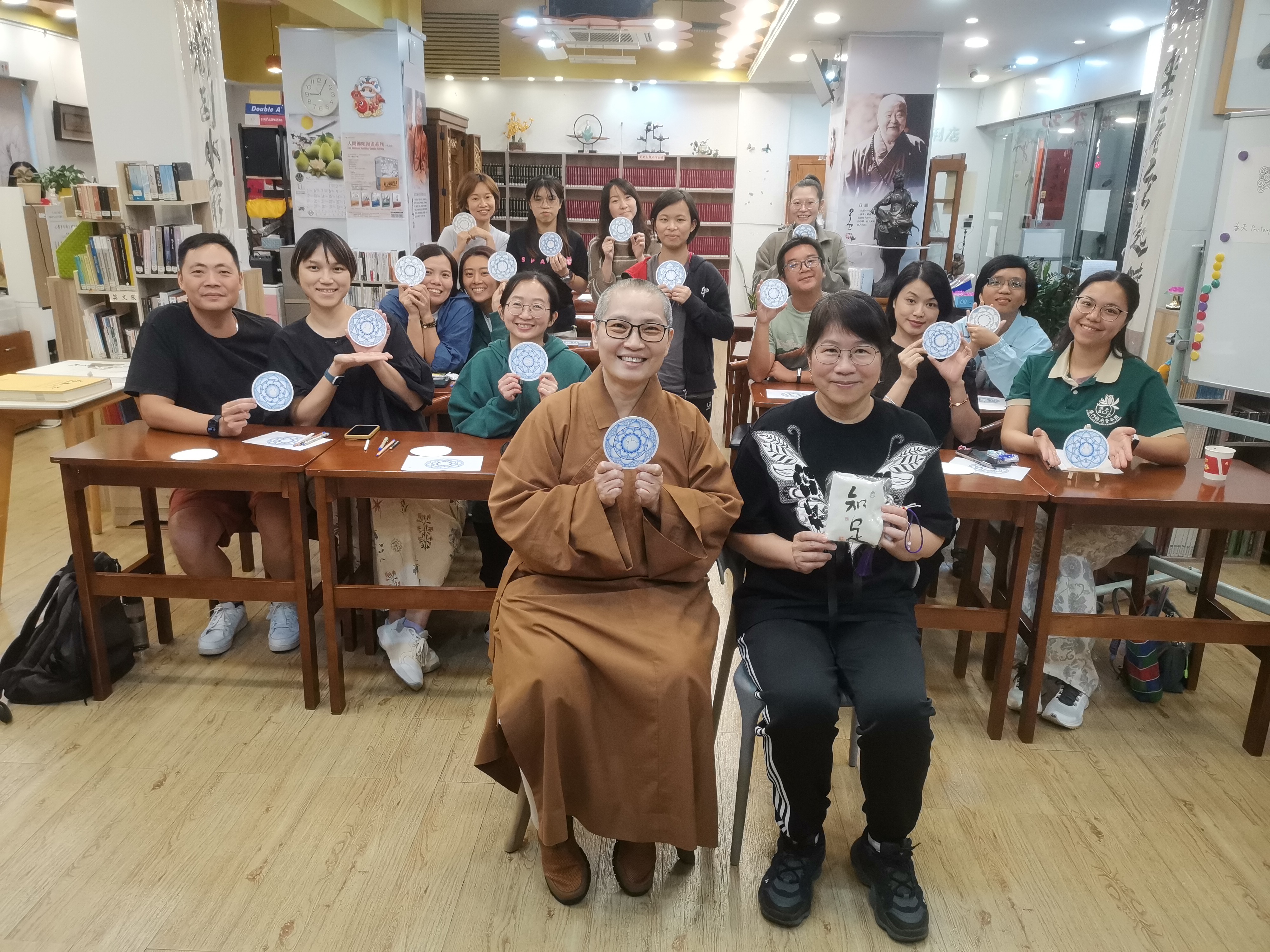 佛光青年藉創作禪繞畫 觀心學懂接納